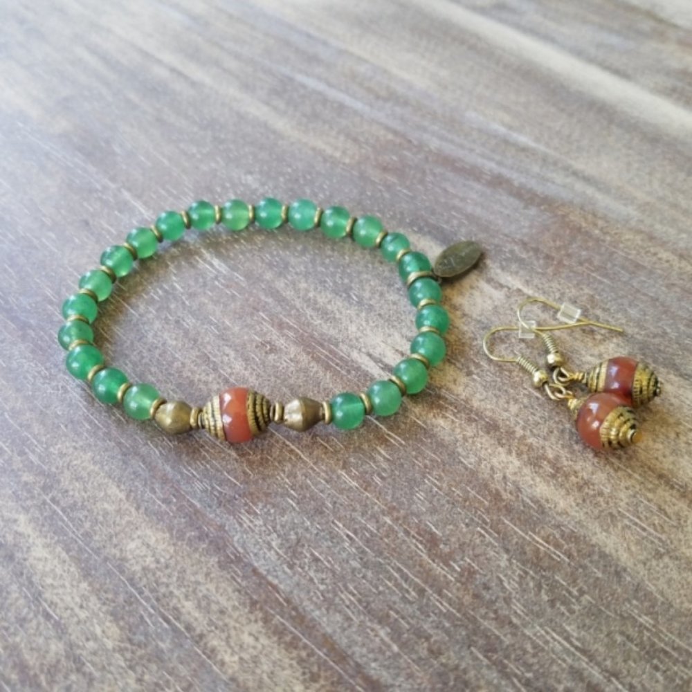 NWT - Aventurine-Carnelian with repousse capped Carnelian Earrings SET